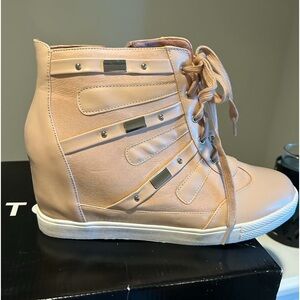 Torrid platform sneaker-11W